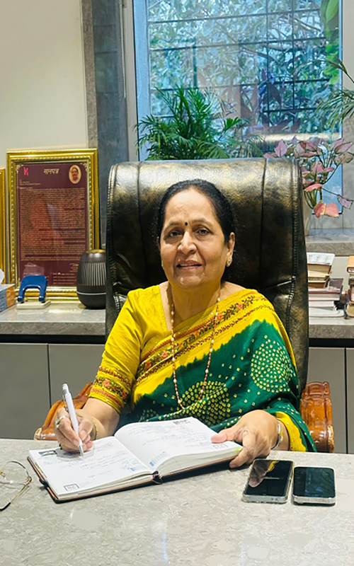 Director / Managing Trustee